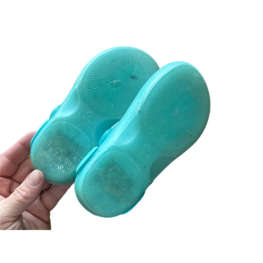 Kidgets Jelly Mary Jane Kids Size 9 Turquoise Excellent Heart Cutout Water Shoes